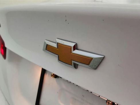 Used 2024 Chevrolet Malibu LT FWD image 16