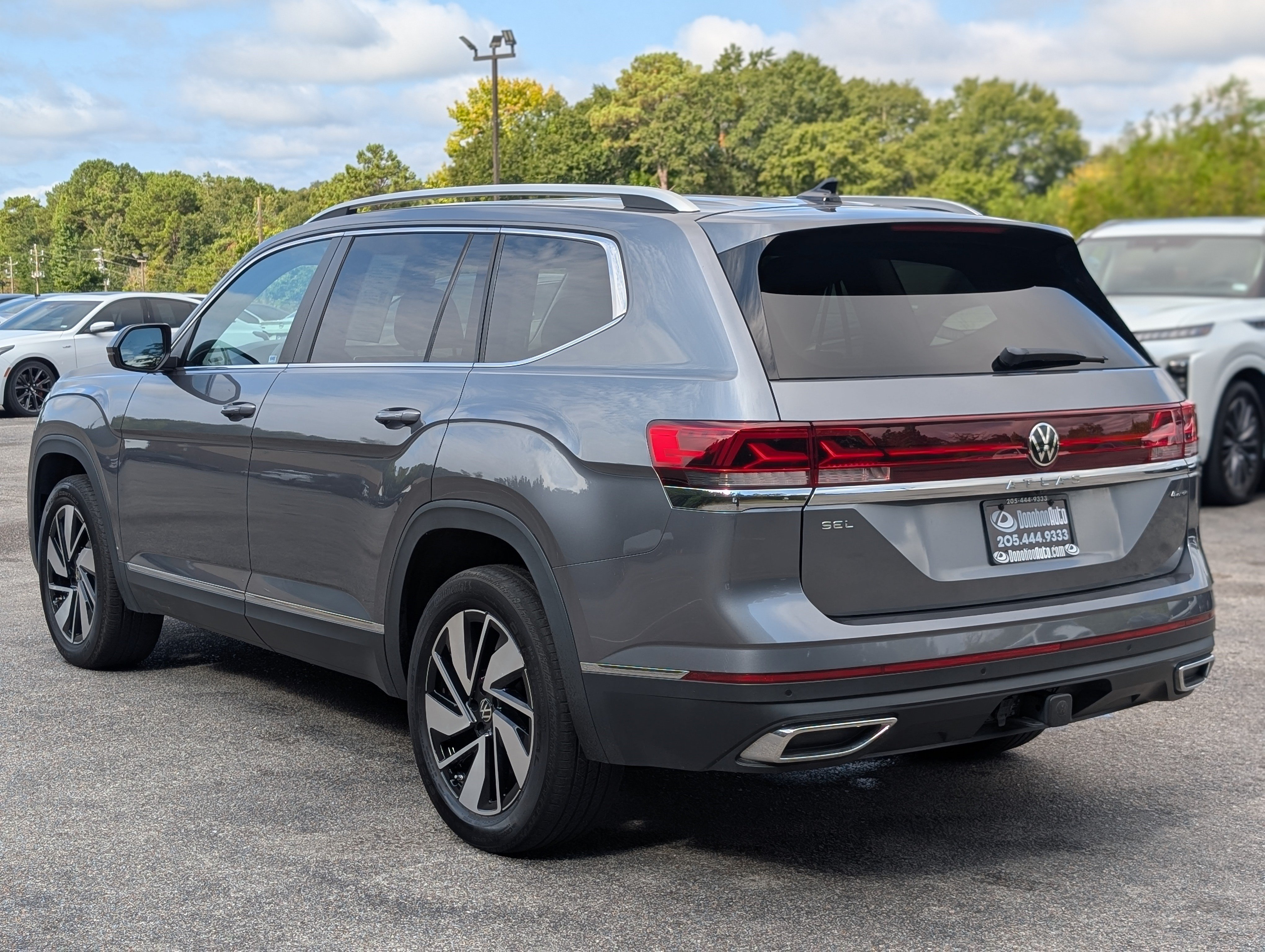 Used 2024 Volkswagen Atlas SEL AWD/4WD image 7