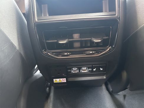 Used 2022 Jeep Grand Cherokee Limited 4xe image 18