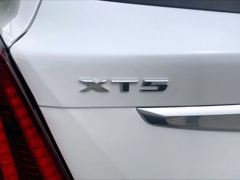 Used 2024 Cadillac XT5 Premium Luxury w/ Technology Package AWD/4WD image 31