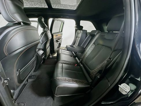 Used 2022 Jeep Grand Cherokee Summit AWD/4WD image 16