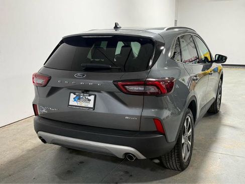 Used 2025 Ford Escape Platinum AWD/4WD image 7
