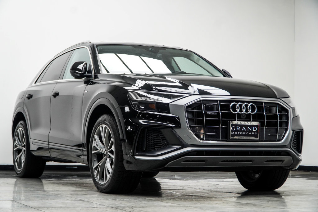 Used 2023 Audi Q8 Premium Plus AWD/4WD image 4