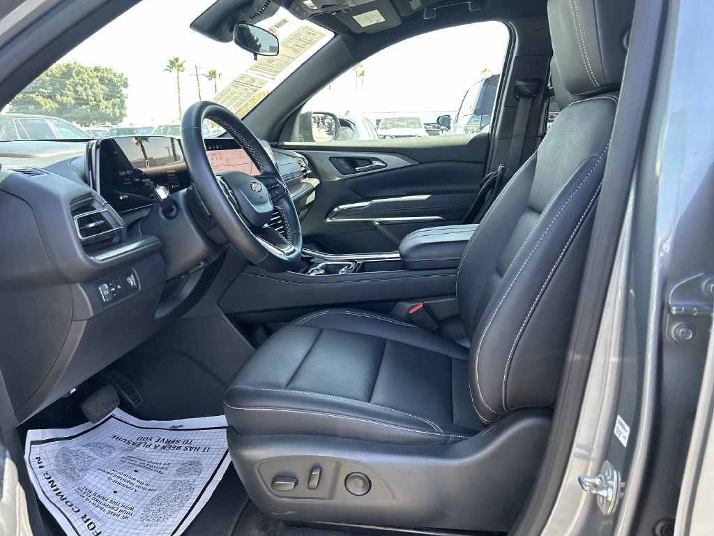 Certified 2026 Chevrolet Traverse LT FWD image 17
