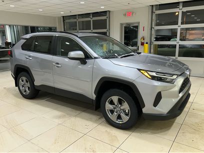 New 2025 Toyota RAV4 XLE w/ Convenience Package