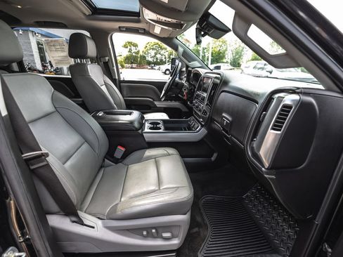 Used 2017 Chevrolet Silverado 3500 LTZ w/ Midnight Edition AWD/4WD image 28