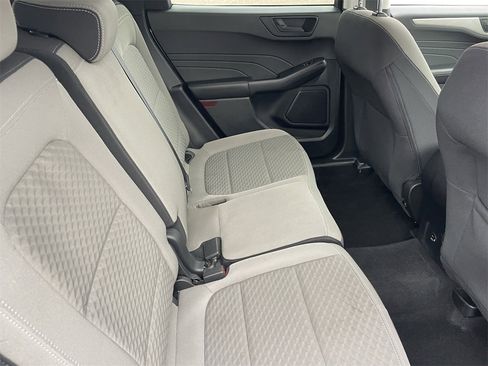 Used 2022 Ford Escape SE image 12