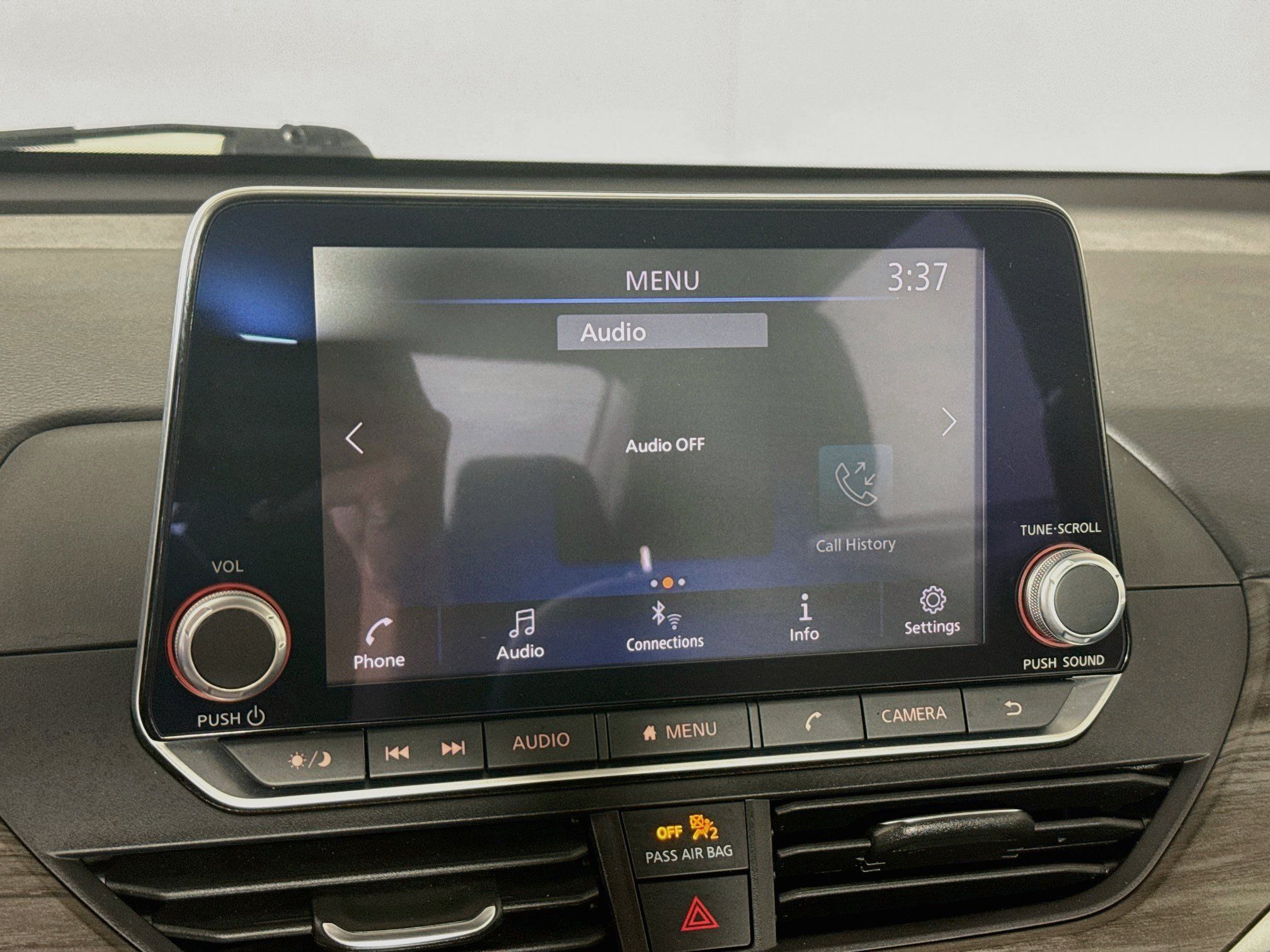 Used 2025 Nissan Altima 2.5 SV FWD image 16