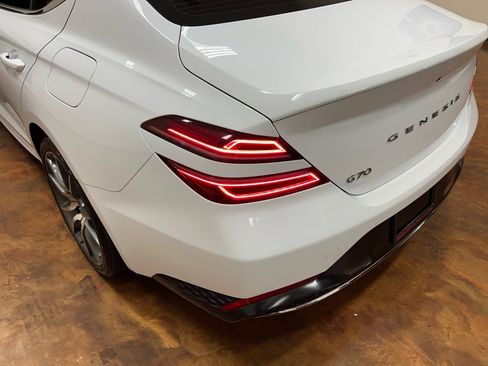 Used 2023 Genesis G70 2.0T image 41
