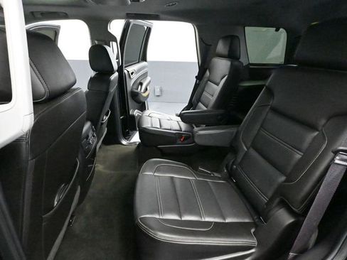 Used 2017 GMC Yukon Denali image 42