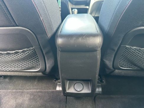 Used 2017 Chevrolet Equinox LT w/ Convenience Package image 26