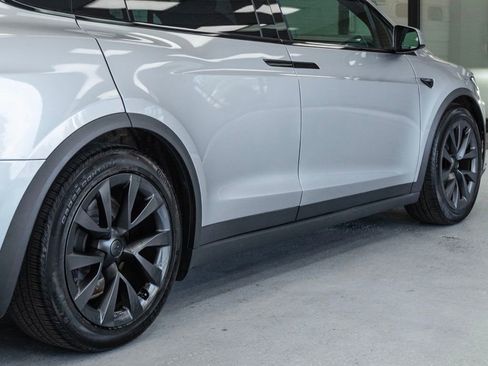 Used 2024 Tesla Model X image 41