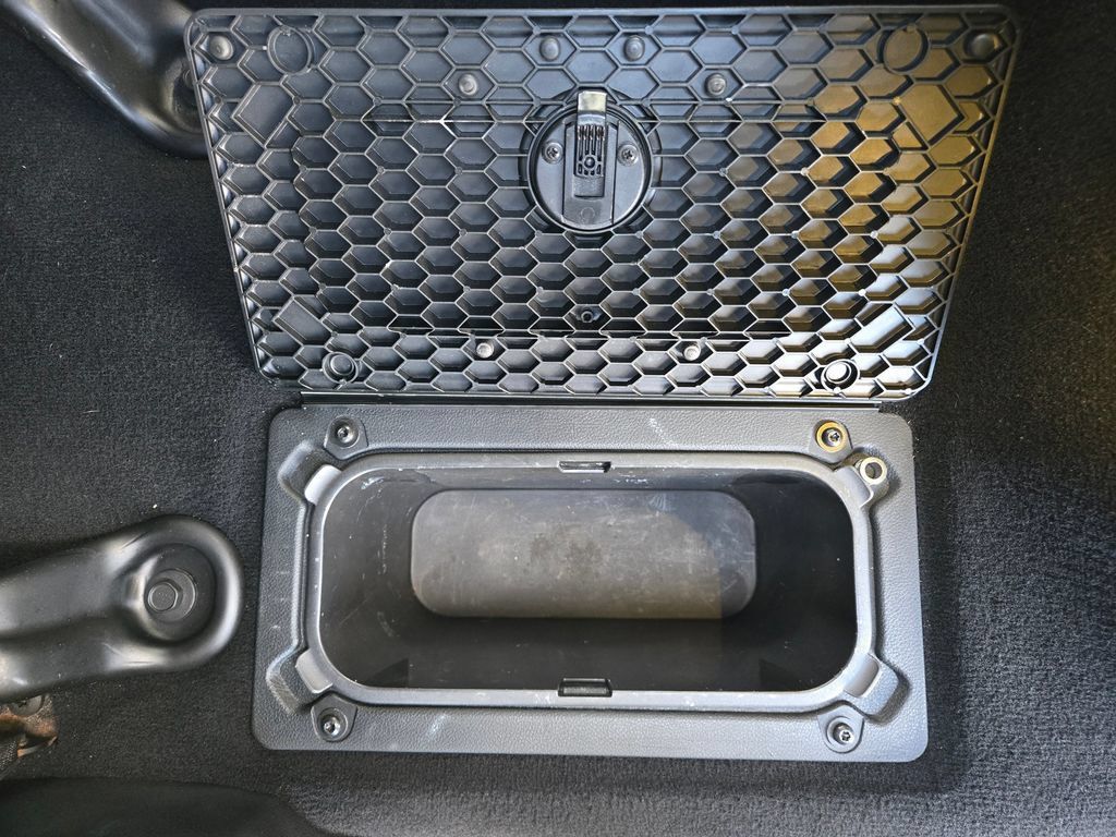 Used 2018 RAM 1500 Laramie RWD image 36