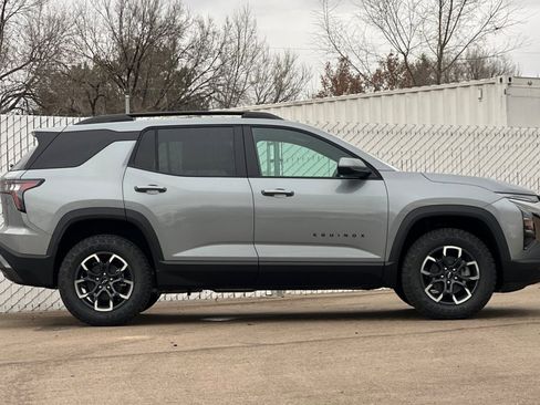New 2026 Chevrolet Equinox ACTIV image 3
