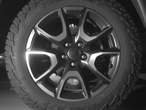 Used 2025 Jeep Compass Trailhawk AWD/4WD image 15