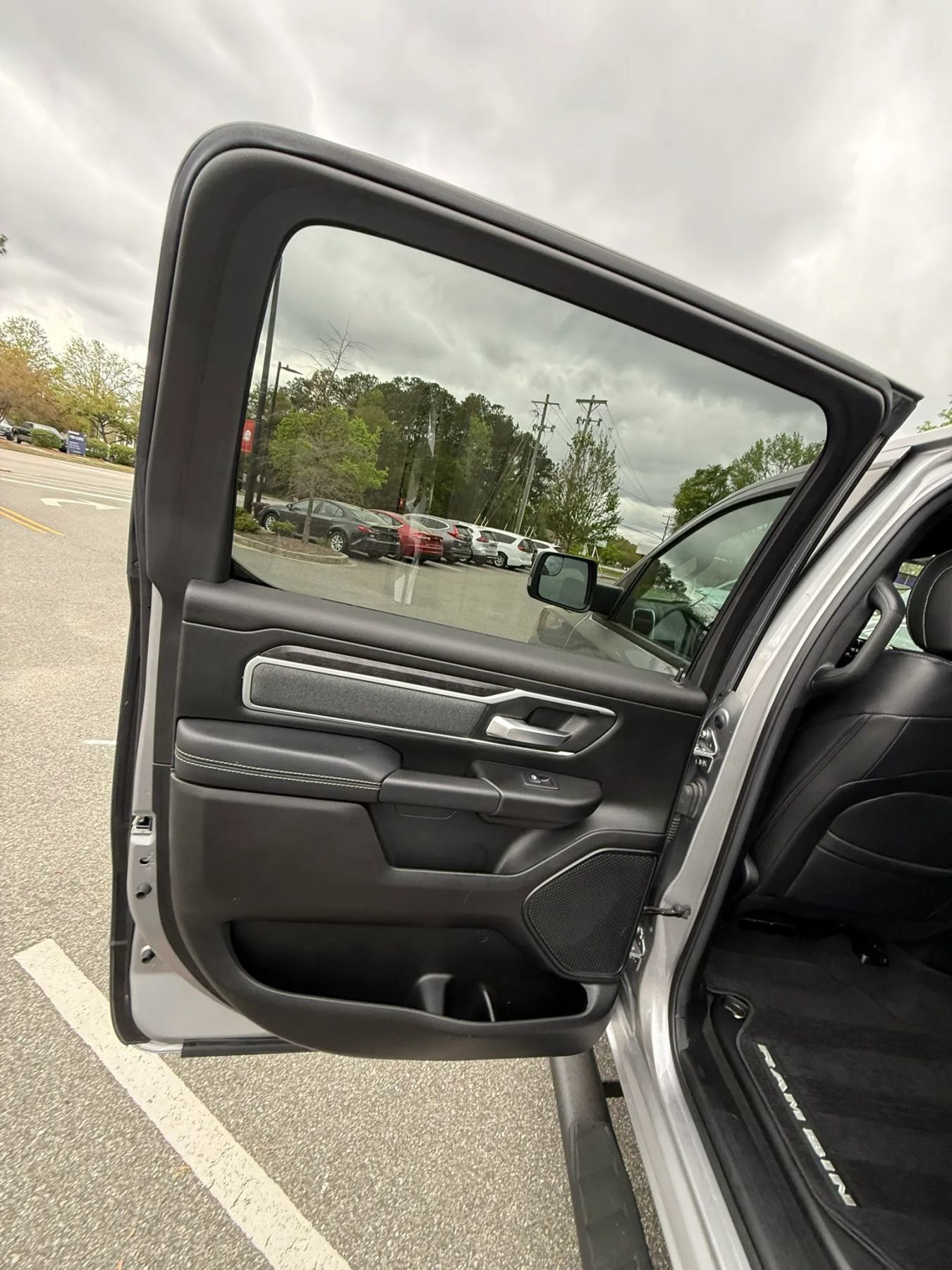 Used 2022 RAM 1500 Big Horn AWD/4WD image 28