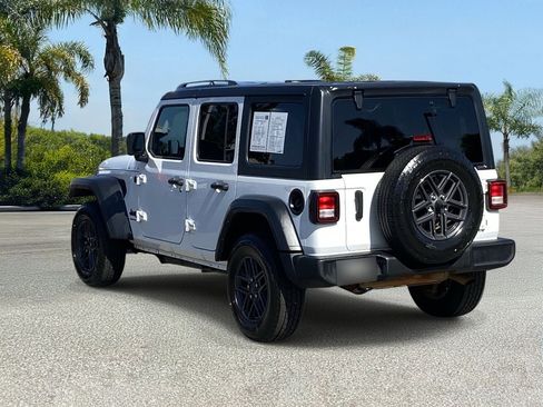 Used 2024 Jeep Wrangler Unlimited Sport AWD/4WD image 3
