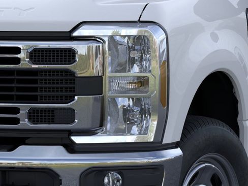 New 2026 Ford F350 XL AWD/4WD image 19