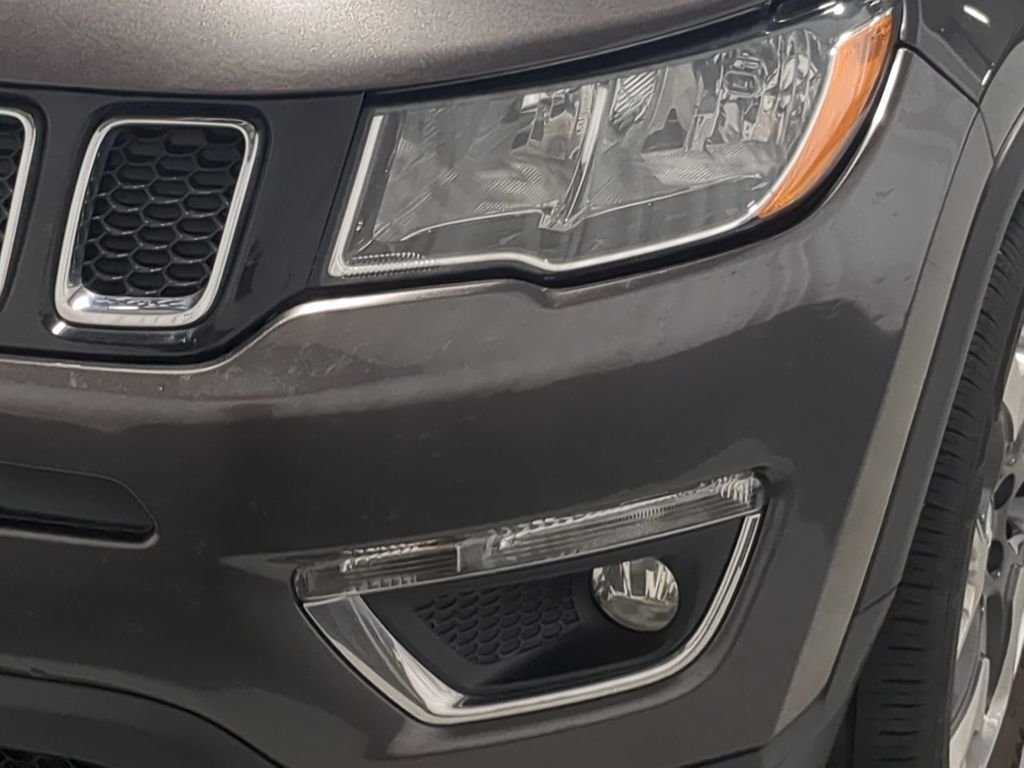 Used 2018 Jeep Compass Limited w/ Navigation Group FWD image 14
