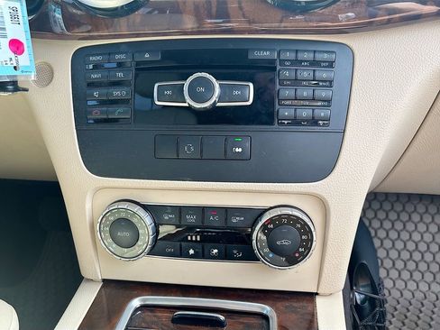 Used 2014 Mercedes-Benz GLK 350 2WD image 29