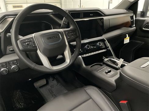 New 2026 GMC Sierra 3500 Denali w/ Denali Reserve Package image 18
