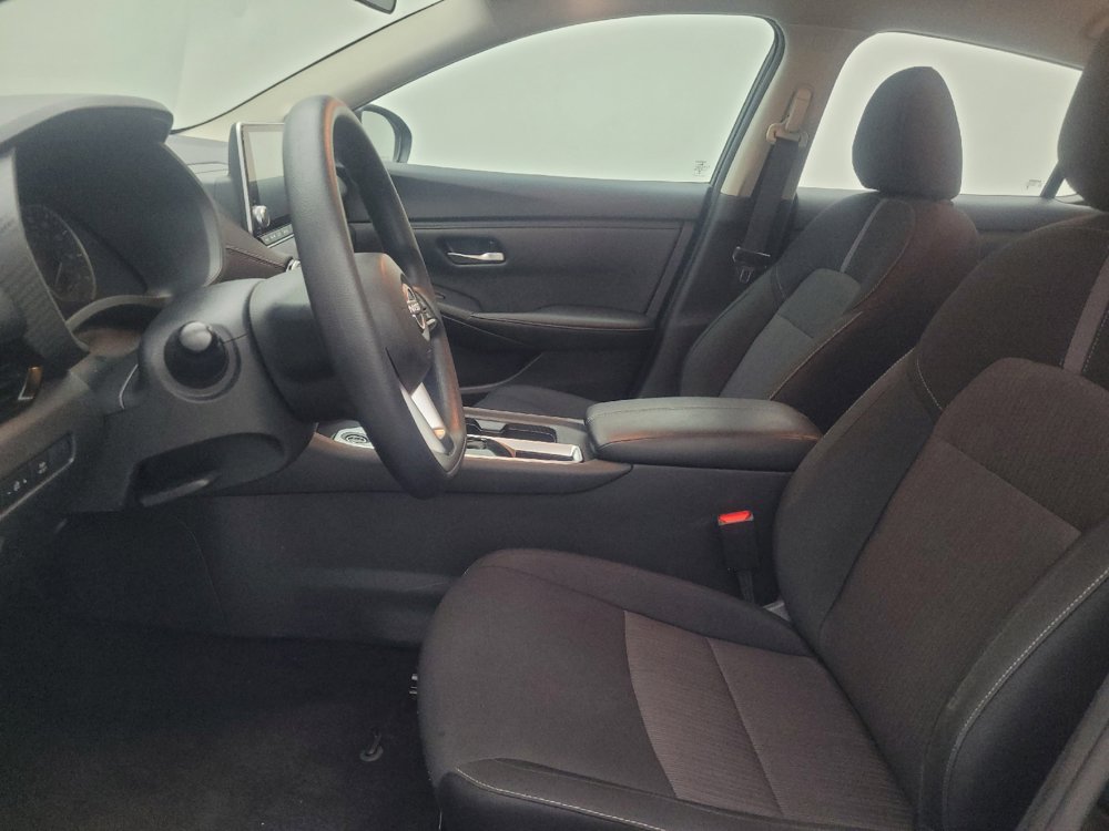 Used 2025 Nissan Sentra SV FWD image 17