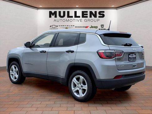 Used 2023 Jeep Compass Sport image 7