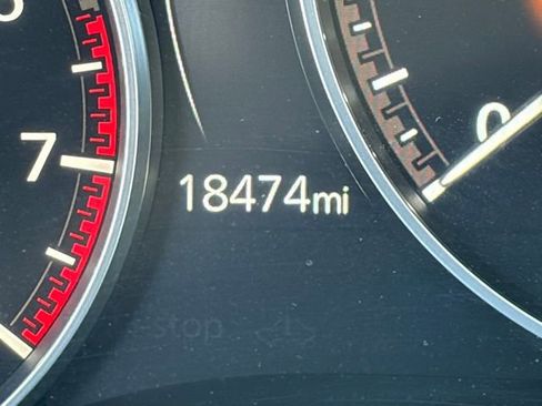 Used 2024 MAZDA MAZDA3 Hatchback w/Premium Plus Pkg image 18