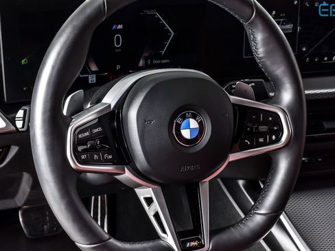 Used 2025 BMW 330i xDrive Sedan w/ M Sport Package image 15