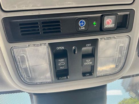 Used 2021 Honda Odyssey Touring image 22
