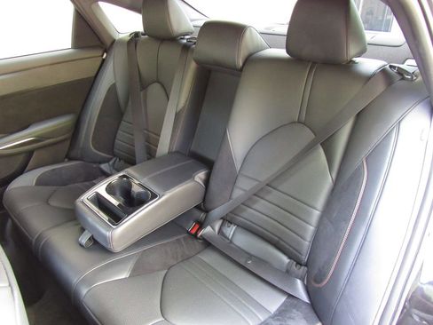 Used 2019 Toyota Avalon XSE FWD image 16