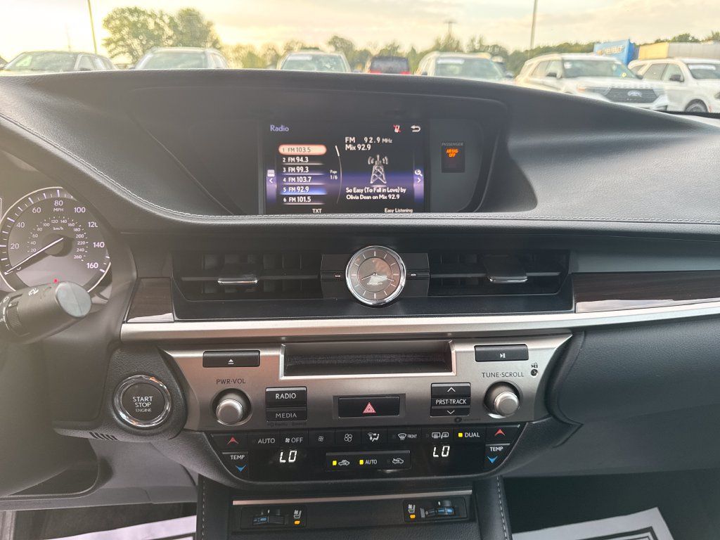 Used 2018 Lexus ES 350 w/ Premier Package FWD image 20