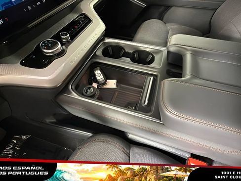Used 2025 Ford Expedition Max Active AWD/4WD image 24