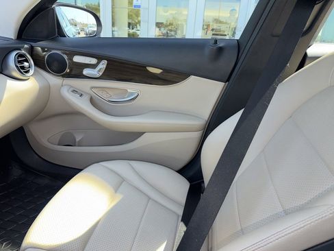 Used 2019 Mercedes-Benz C 300 Sedan image 19