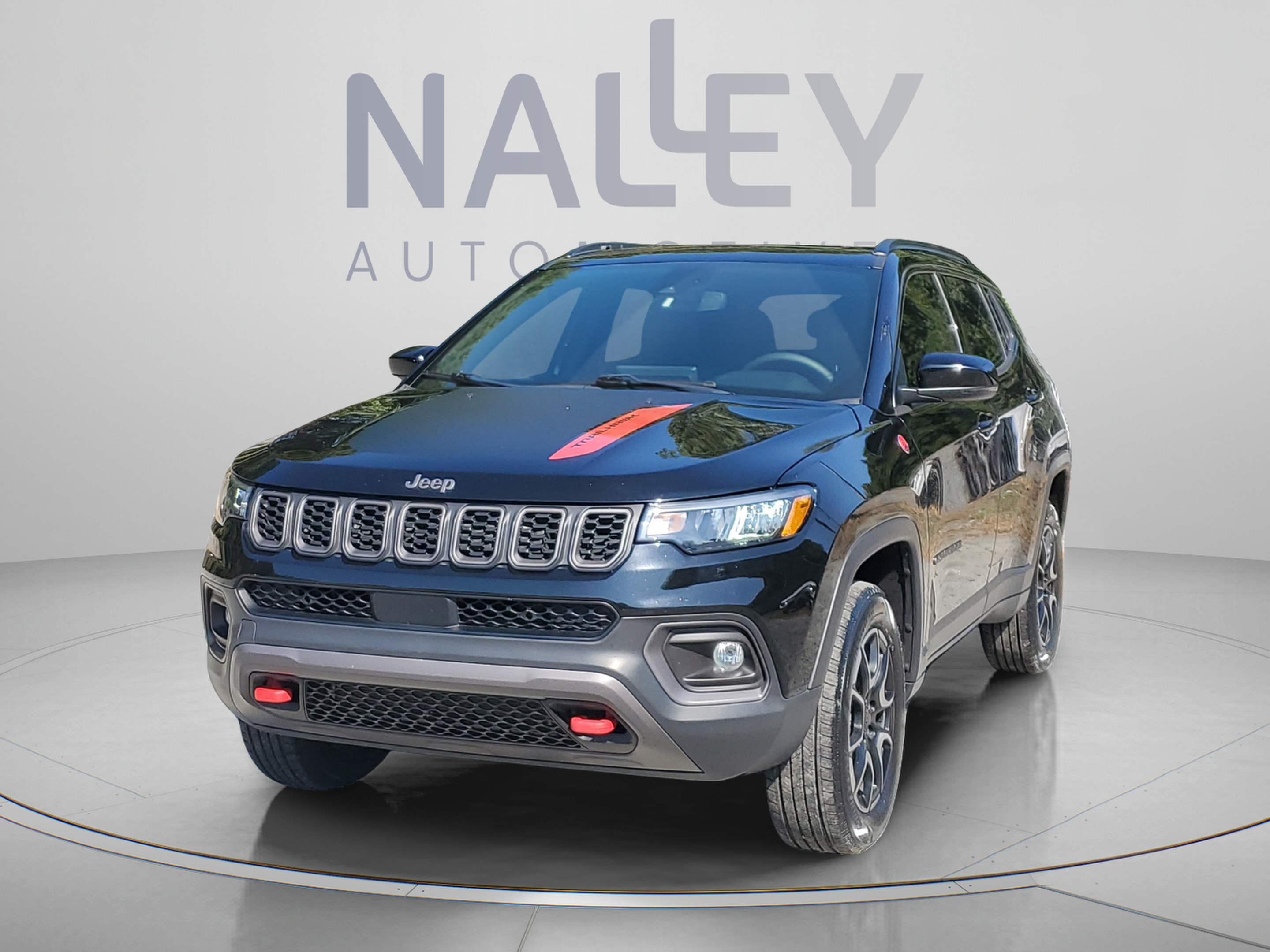 Used 2024 Jeep Compass Trailhawk w/ Sun and Sound Group AWD/4WD image 1