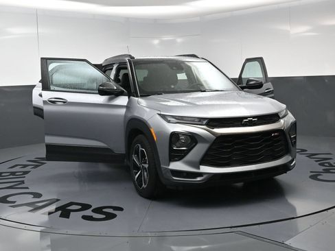 Used 2023 Chevrolet TrailBlazer RS w/ Convenience Package FWD image 23