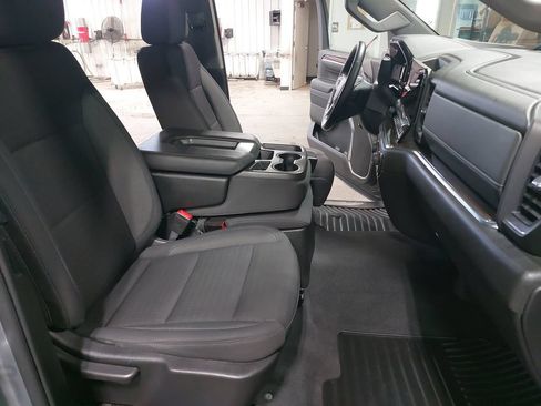 Used 2023 Chevrolet Silverado 1500 LT AWD/4WD image 10