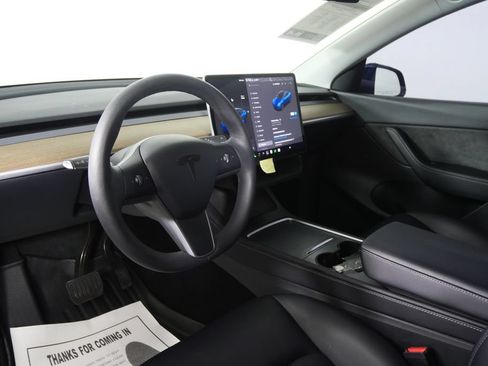 Used 2022 Tesla Model Y Long Range AWD/4WD image 12