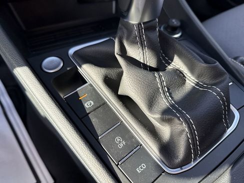 New 2026 Volkswagen Jetta SE FWD image 31