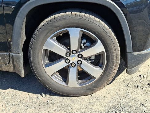 Used 2019 Chevrolet Traverse LT w/ LT Premium Package AWD/4WD image 34
