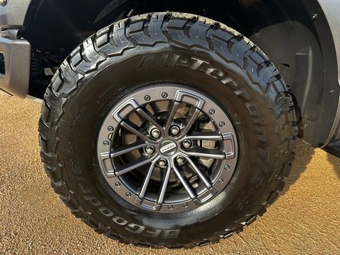 Used 2020 Ford F150 Raptor w/ Equipment Group 802A Luxury image 26