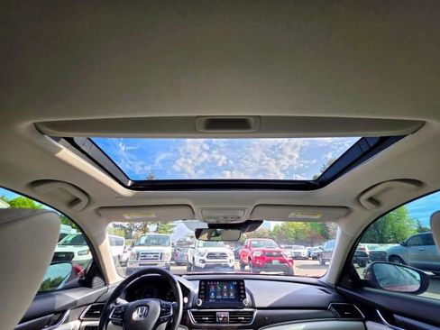 Used 2020 Honda Accord Touring image 24