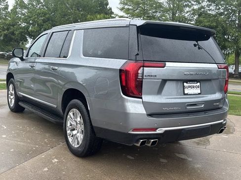Used 2025 GMC Yukon XL Denali AWD/4WD image 10