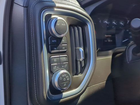 Used 2021 GMC Sierra 3500 SLT w/ SLT Premium Package AWD/4WD image 19