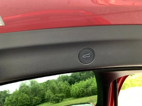 Used 2021 Tesla Model Y Long Range AWD/4WD image 33