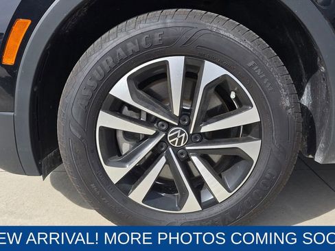 Used 2024 Volkswagen Tiguan S image 10
