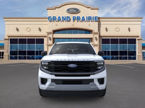 New 2025 Ford Expedition Platinum w/ Driver's Package image 6