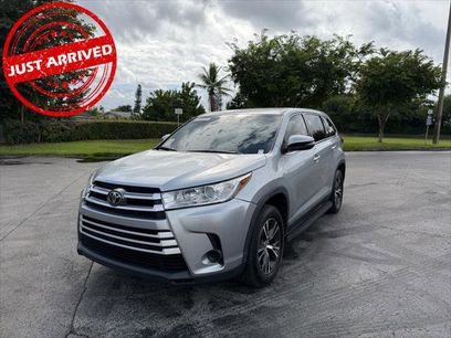 Used 2019 Toyota Highlander LE