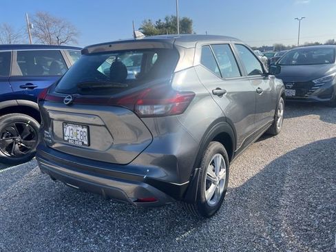 Used 2025 Nissan Kicks Play S image 4