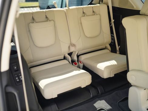 Used 2022 Lexus GX 460 Premium w/ Accessory Package AWD/4WD image 26